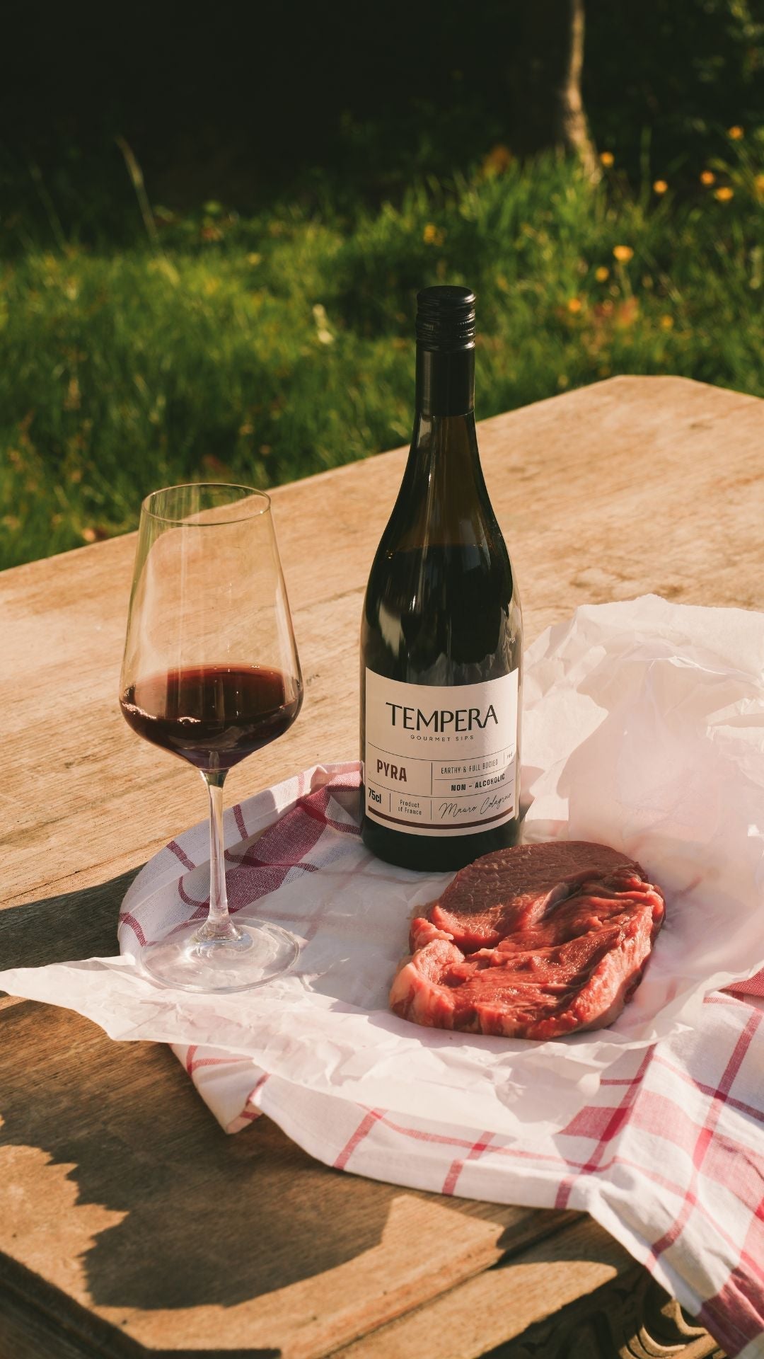Que boire avec un barbecue ? Nos accords sans alcool pour l'été